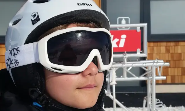 Kask na narty dla dzieci: wybierz idealny i chroń swoje dziecko!