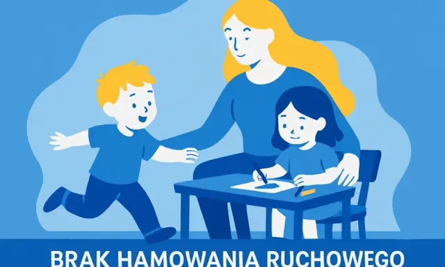 Chłopiec z radością biega, podczas gdy siostra rysuje przy stole. To pokazuje, że dziecko nie może usiedzieć w miejscu, pełne energii do zabawy.