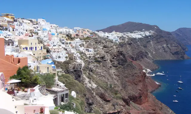 Santorini: Odkryj najpiękniejsze miejsca i zaplanuj podróż marzeń