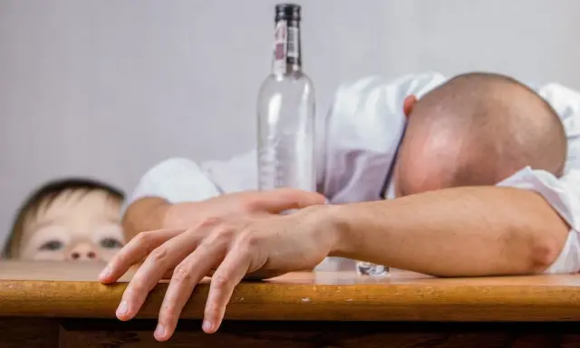Alkoholizm to choroba psychiczna? Prawda o podwójnej diagnozie