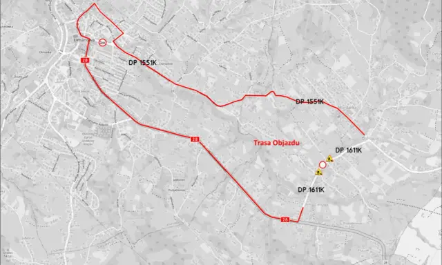 Mapa drogowa z zaznaczoną trasą objazdu wokół Limanowej, pokazująca drogi DP 1551K i DP 1611K.