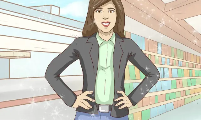 Donna con giacca e camicia, pronta a cambiare look. Sfondo con libreria e edificio moderno.