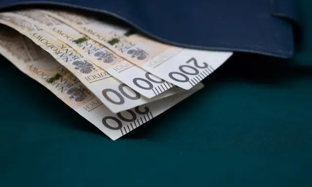 Koszty pogrzebu w Polsce: ZUS 4000 zł wystarczy? Pełny kosztorys