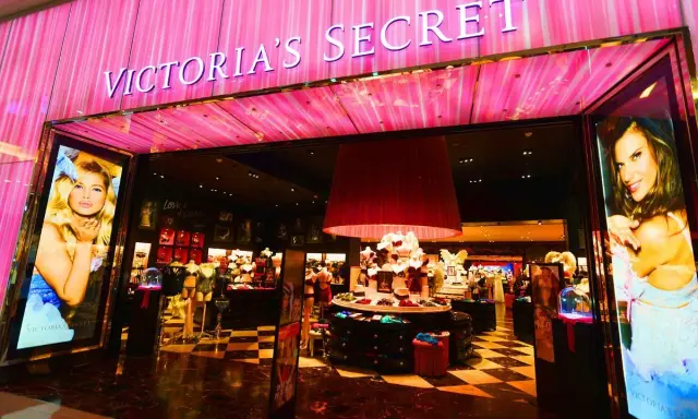 Mgiełki Victoria's Secret: Kiedy promocja? Kupuj najtaniej!