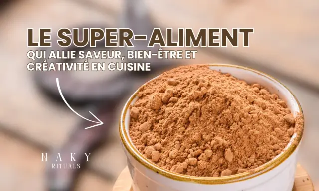 Poudre de caroube dans un bol, un super-aliment aux multiples bienfaits pour la cuisine, le bien-être et la créativité.