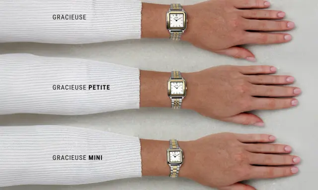 Tre orologi da polso con quadrante bianco e lunetta in oro e argento, indossati da tre braccia.