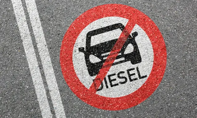 Diesel czy benzyna 2026? Oszczędź na lata: koszty, SCT i regulacje!