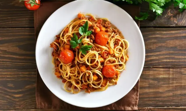 Prawdziwe włoskie spaghetti: Odkryj autentyczne rodzaje i smaki