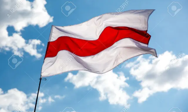 Flaga Białorusi: Czerwono-zielona czy biało-czerwono-biała?