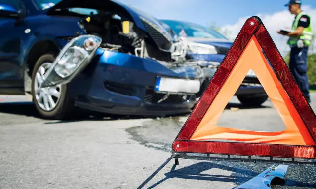 Jeden czyn, podwójna odpowiedzialność? Zbieg przestępstwa i wykroczenia