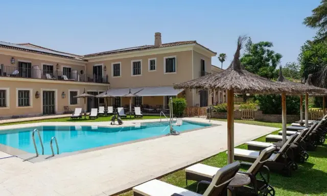 Hoteles en Jerez: Guía experta para tu estancia ideal
