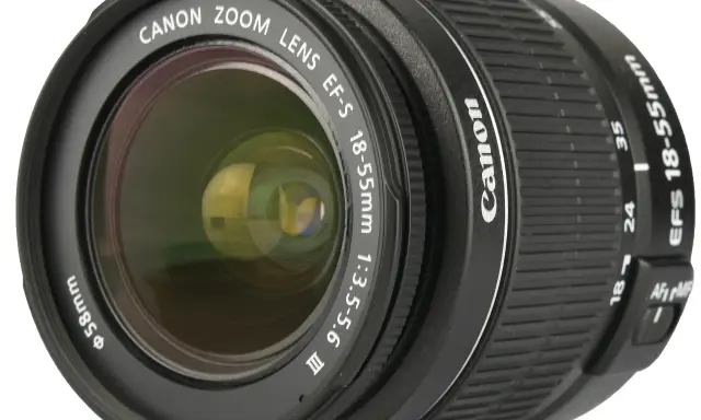 Obiektyw 18-55mm: Co oznaczają liczby? Zrozum i fotografuj!