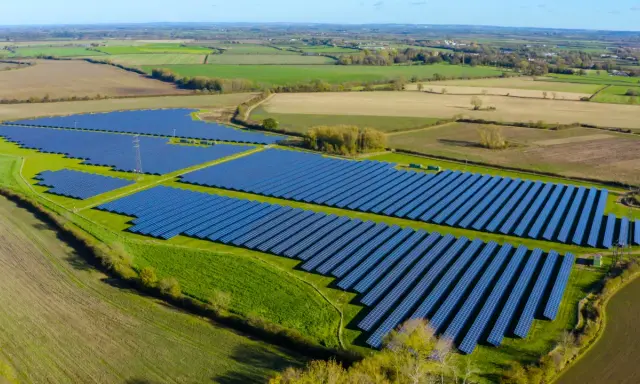 Aukcje OZE: Jak wygrać 15 lat wsparcia dla zielonej energii?