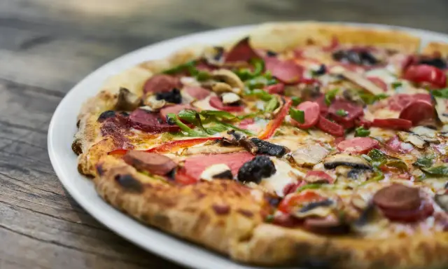 Dzień Pizzy: 9 lutego czy 17 stycznia? Daty i pomysły na świętowanie