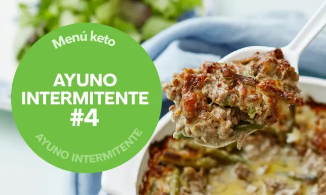 Delicioso plato de carne picada y verduras gratinado, parte de un menú keto para ayuno intermitente #4.