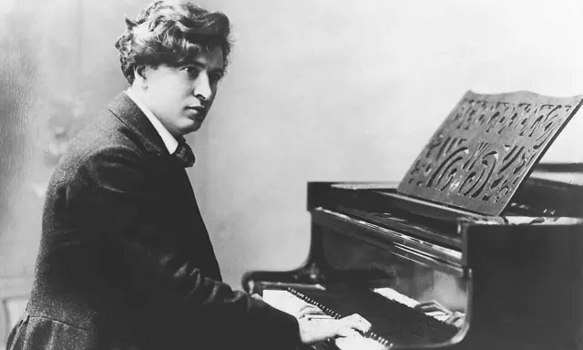 Pianista: Kto to? Wirtuoz, akompaniator, kariera poznaj świat!