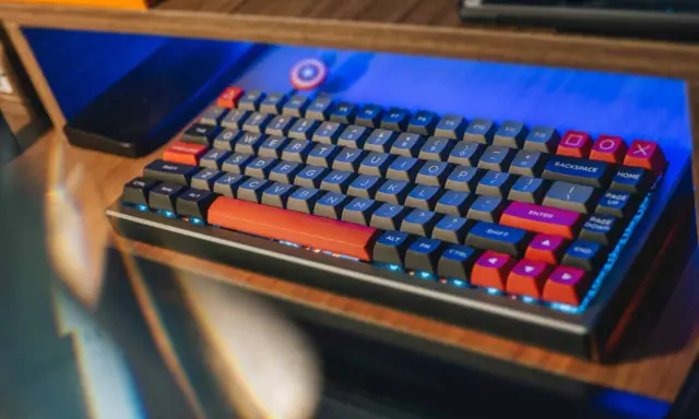Clavier gamer personnalisable avec touches colorées. Un guide pour comment choisir son clavier gamer.