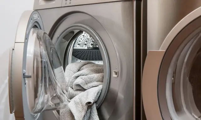 Brzydki zapach w pralce? Wyczyść ją ze szlamu poradnik eksperta
