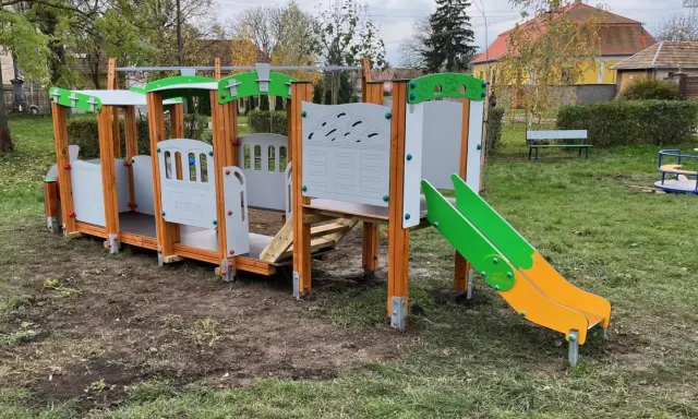 Czym wyposażyć plac zabaw? Bezpieczeństwo i rozwój dzieci to priorytet!