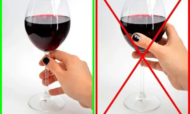 Jak trzymać kieliszek wina? Elegancja i smak w jednym chwycie.
