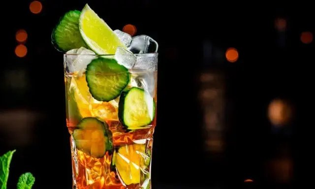 Żołądkowa Miętowa: Proste drinki, które zrobisz w 2 minuty!
