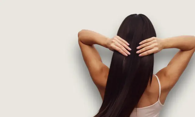 Cheveux lisses et brillants, mais attention au danger de la kératine pour cheveux.