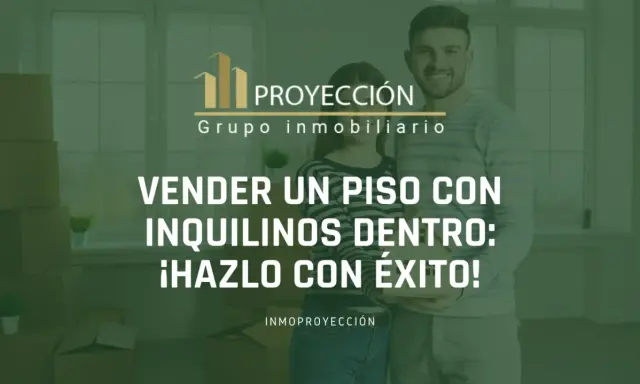 Pareja sonriente con cajas de mudanza. ¿Tienes un contrato de alquiler y quieren vender el piso? ¡Te ayudamos a vender con éxito!