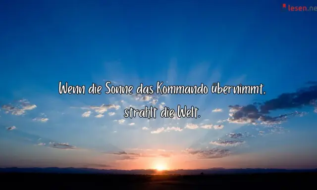 Sonnenuntergang mit Strahlen, die sich über den Himmel ziehen. Ein friedlicher Platz an der Sonne, wo die Welt erstrahlt.