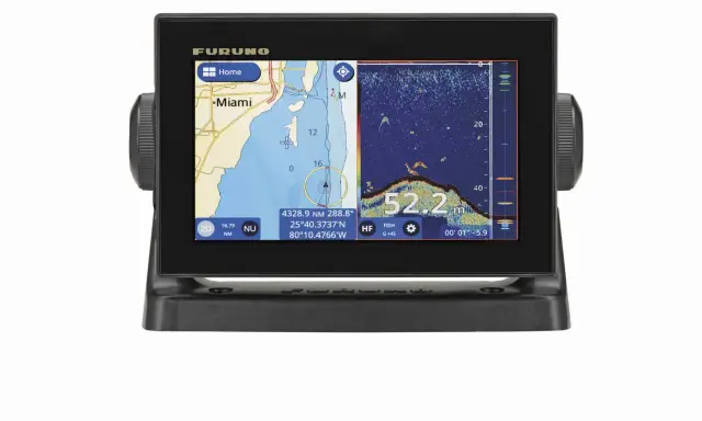 Un traceur GPS Furuno affiche une carte nautique de Miami et un sonar. Il indique la profondeur, la position et les poissons.