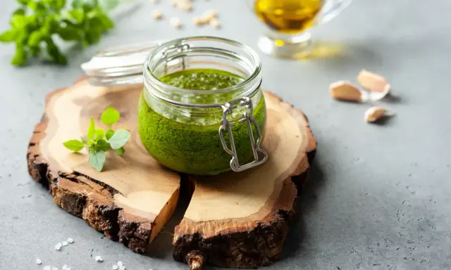 Co zrobić z ugotowanych żeberek? 15+ pomysłów na zero waste!