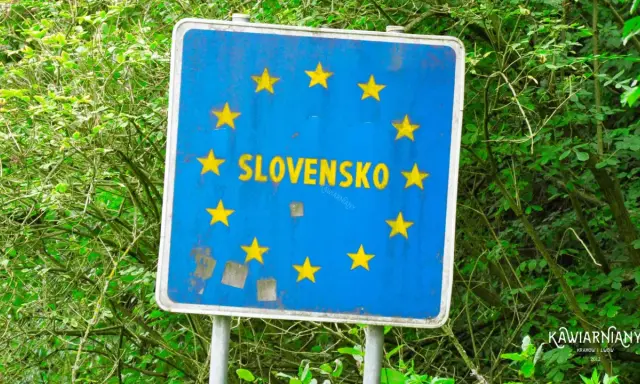 Flaga Słowacji: Poznaj jej herb i odróżnij od Rosji i Słowenii!