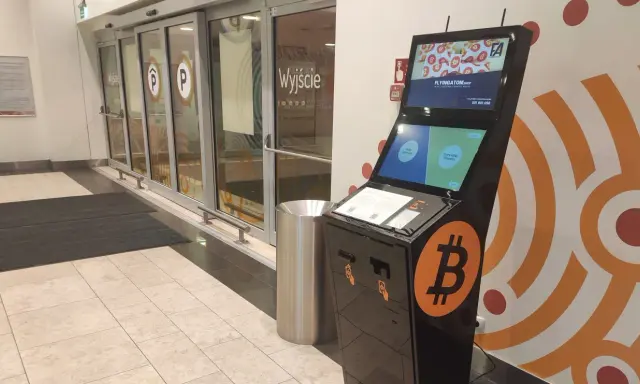 Terminal do zakupu i sprzedaży Bitcoin. Sprawdź opinie o flyingatom.shop, gdzie kupisz gadżety z motywem kryptowalut.