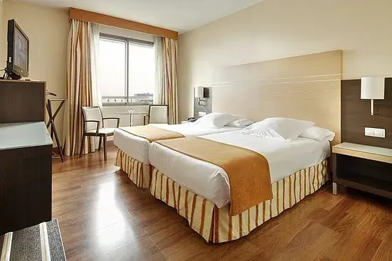 Hotel Blanca de Navarra: Confort 4 estrellas en Pamplona. ¿Por qué elegirlo?