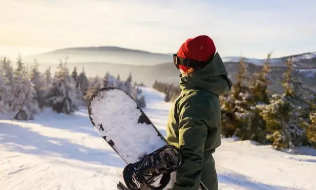 Jak hamować na snowboardzie? Poradnik dla początkujących (krok po kroku)