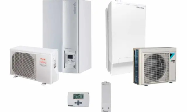 Deux unités intérieures de pompe à chaleur hybride sans unité extérieure, avec une unité extérieure Daikin et une unité extérieure Atlantic Fujitsu.