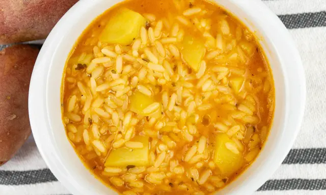 Minestra Riso e Patate: Ricetta Cremosa e Segreti per un Piatto Perfetto