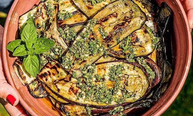 Aubergines grillées au four : recette facile, texture parfaite
