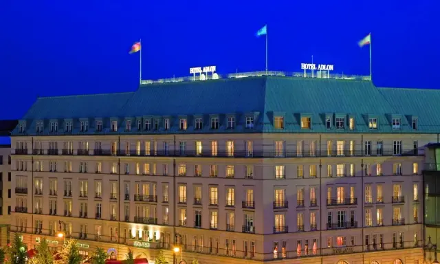 Hotel Adlon Berlin: Luxus & Geschichte am Brandenburger Tor