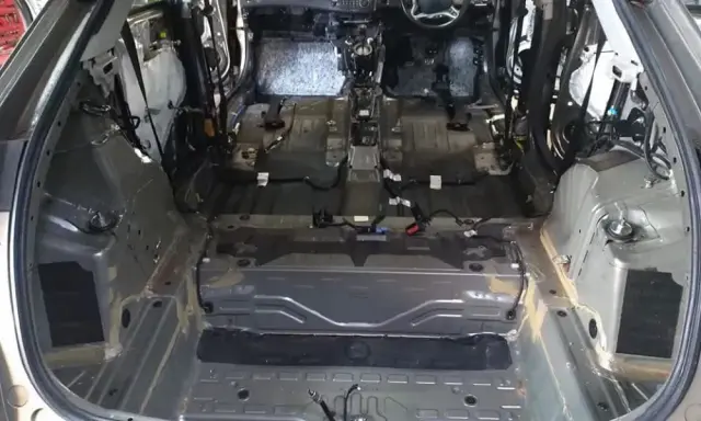 Honda Civic UFO: Bak 50L. Ile przejedziesz i kiedy rezerwa?