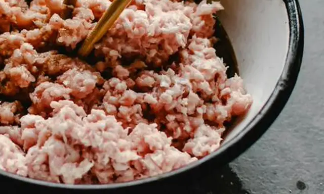 Carne picada lista para preparar deliciosas recetas.