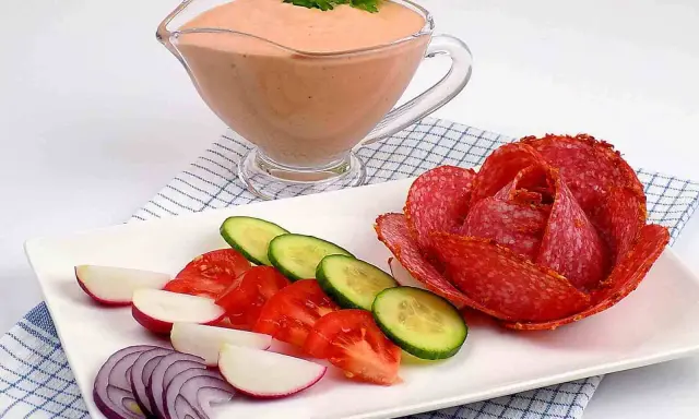 Idealny sos do kebaba: Proporcje jogurtu i majonezu mój sekret!