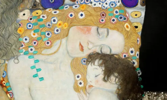 La maternità di Klimt, un abbraccio dolce tra madre e figlio, ispirazione per la scuola primaria.