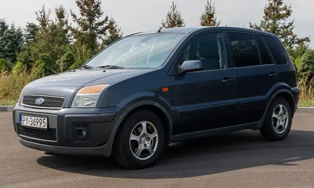 Ford Fusion pojemność baku: 45L i Twój zasięg. Uniknij pomyłek!
