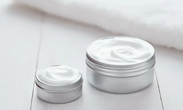 Nivea a parabeny: Czy klasyczny krem je ma? Co musisz wiedzieć.
