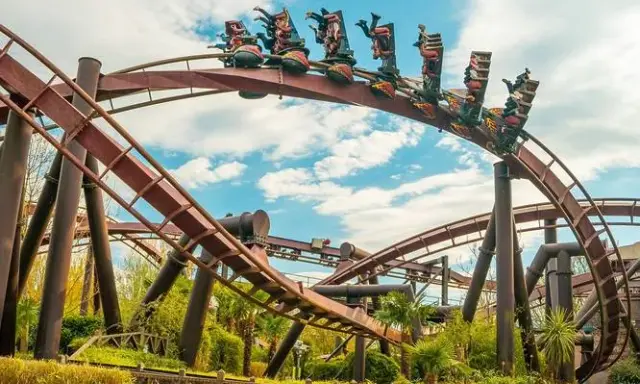 Parques de atracciones Londres: ¿Adrenalina o diversión familiar?