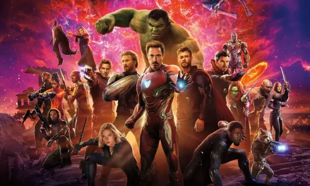 Gli Avengers, tra cui Iron Man, Thor e Hulk, si preparano alla battaglia. Un gruppo di supereroine Marvel è pronto a difendere l'universo.