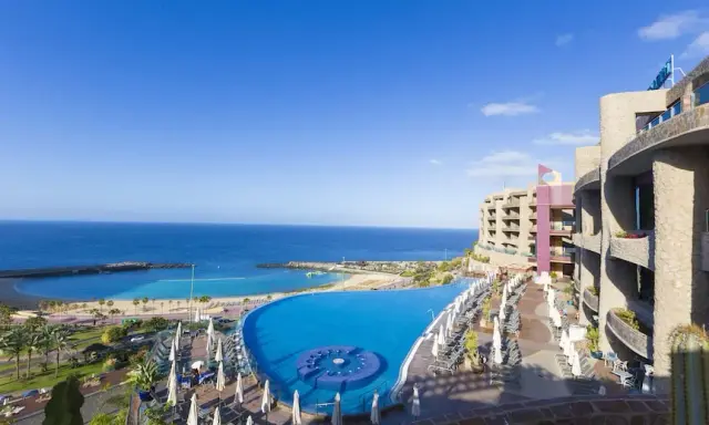 Gloria Palace Royal: Tu oasis de lujo con vistas infinitas en Mogán