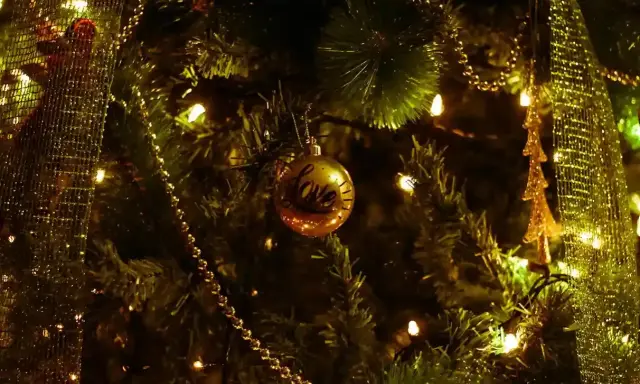 Charles Dickens: Kto napisał "Opowieść wigilijną" i dlaczego?