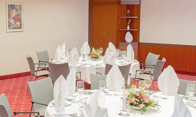 Dorint Hotel Leipzig: Lage, Zimmer, Vital Club & mehr