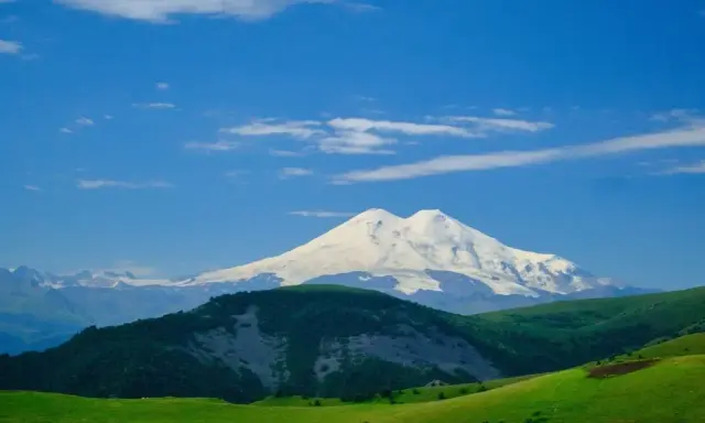 Las montañas más altas de Europa: ¿Elbrús o Mont Blanc? Descúbrelo